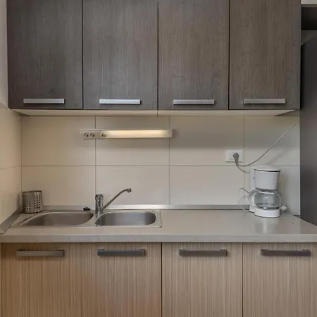 2 Bedroom Stunning Apartment In Njivice Njivice